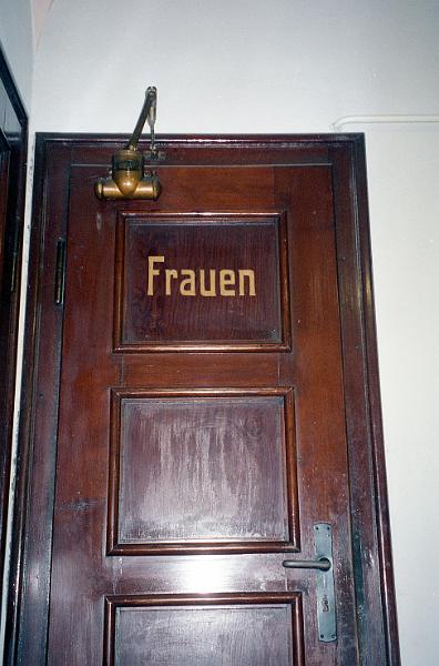Langenbach, Rathaus, 12.11.1998 (1).jpg